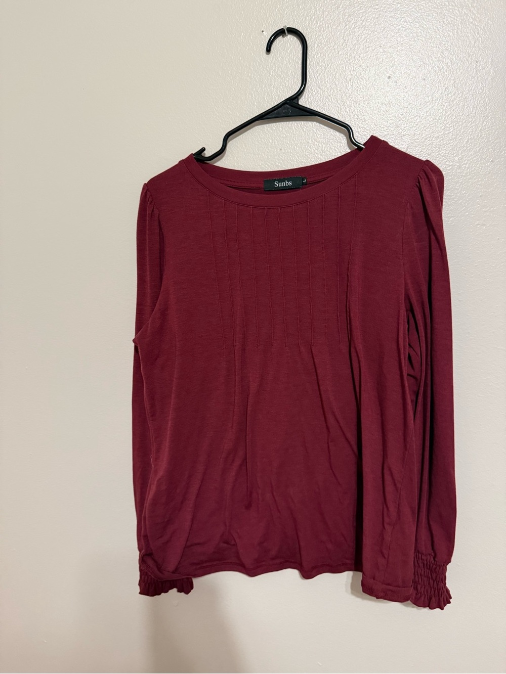 Long-Sleeve Pintuck Top in Wine